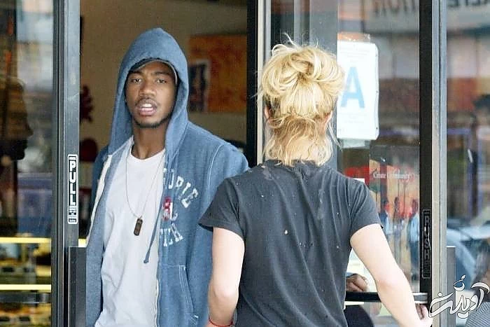 ازدواج خانم اسپرز با کولومبوس شرت کولومبوس شرت